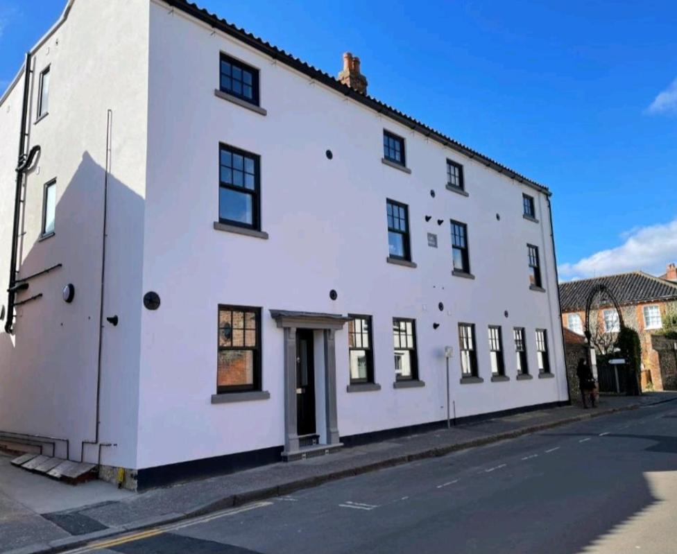 Sunset View, 2 Bedrooms In The Heart Of Holt With Parking Eksteriør bilde
